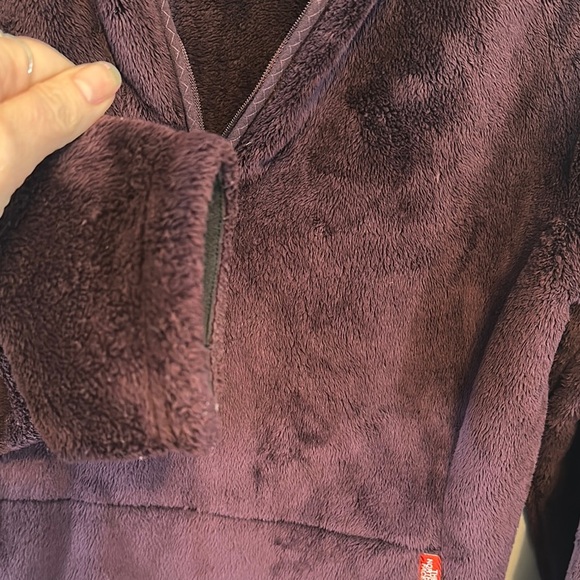 The North Face Purple Fleece Sweatshirt Half-Zip - Picture 7 of 8
